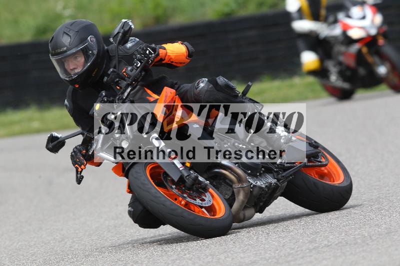 /Archiv-2025/10 23.04.2025 Cornu Master School ADR/rot-rouge/20